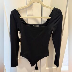 Aritzia Contour Squareneck Long Sleeve Bodysuit